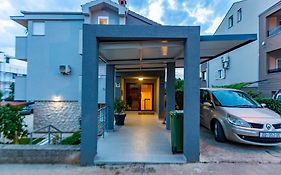 Katina Apartment With Private Pool