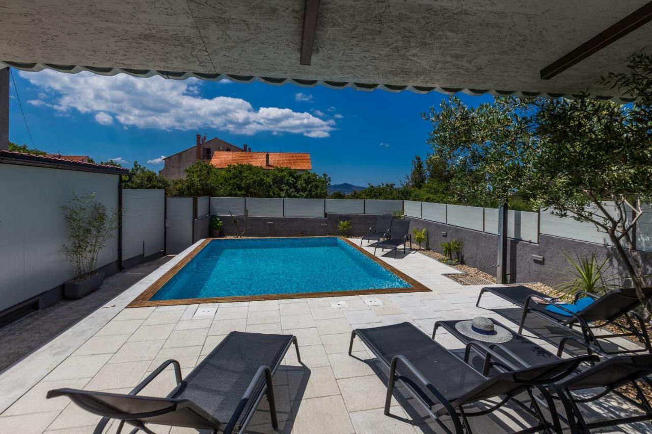 Katina Apartment With Private Pool Zadar Exterior foto